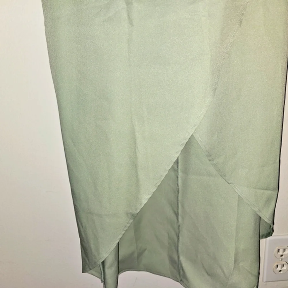 CMZ2005 Seaglass Green V-neck Maxi Faux Wrap Sz L (12-14) NWT